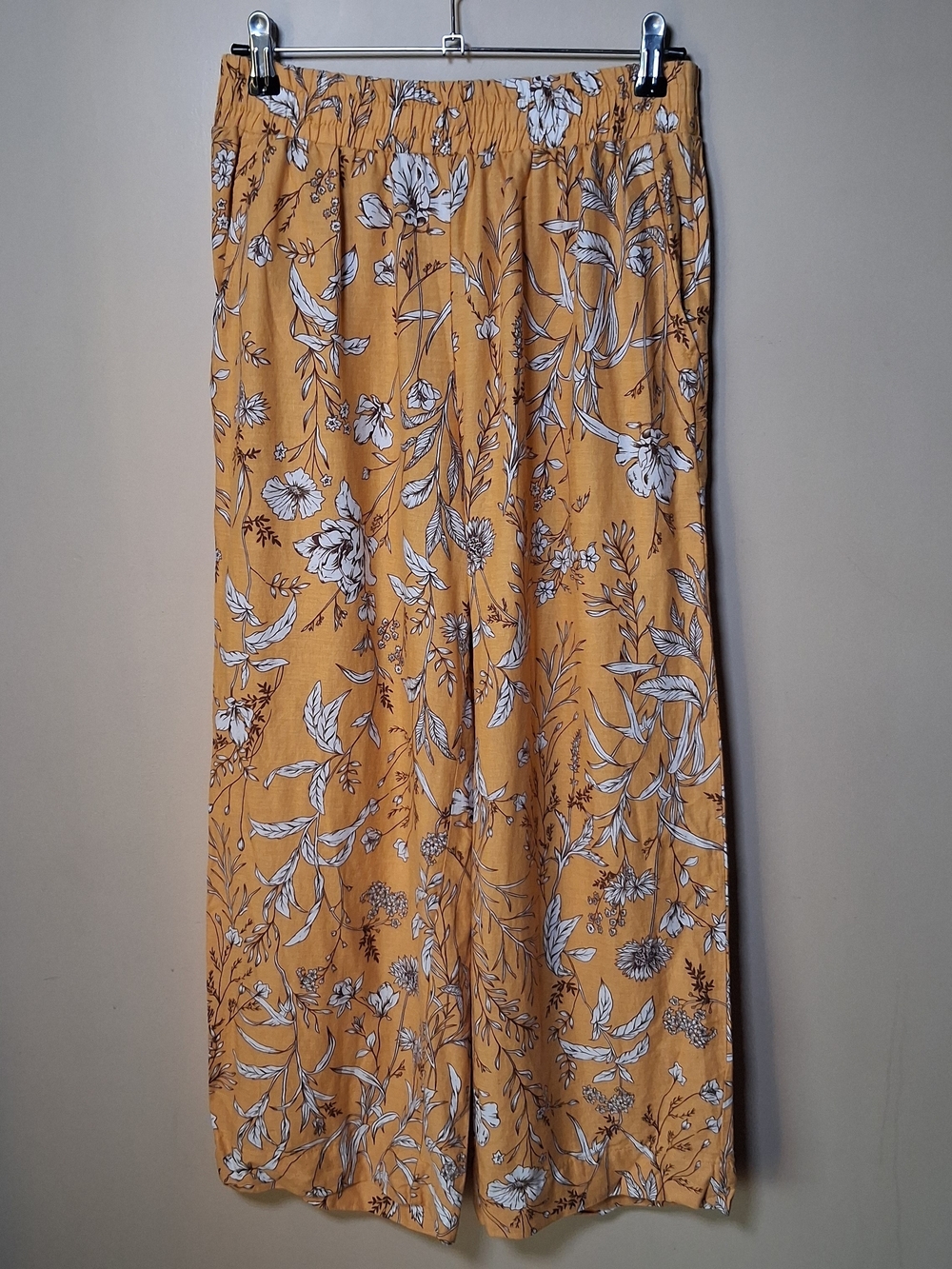 C&C California Women's Mustard/White/Brown Floral Linen Blend Pants; Sz. S
